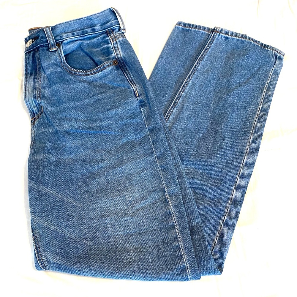 American Eagle Mom Jean